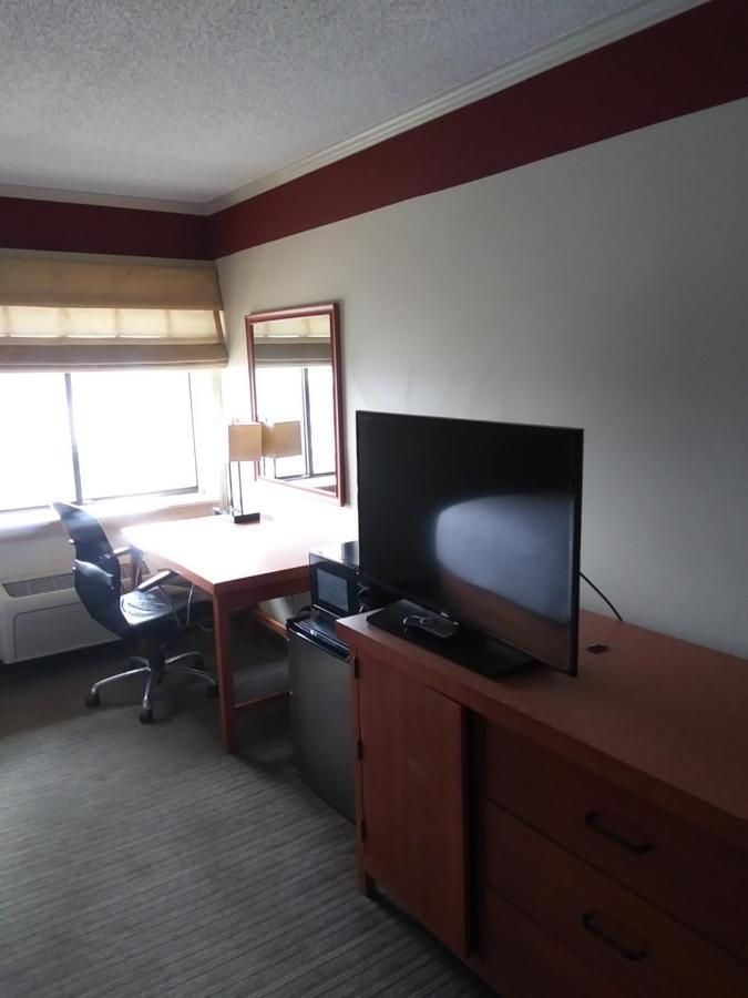 Travelodge By Wyndham Columbus State University Екстериор снимка