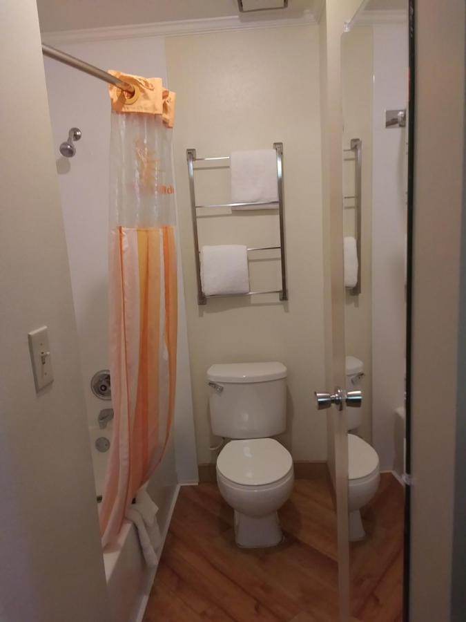Travelodge By Wyndham Columbus State University Екстериор снимка