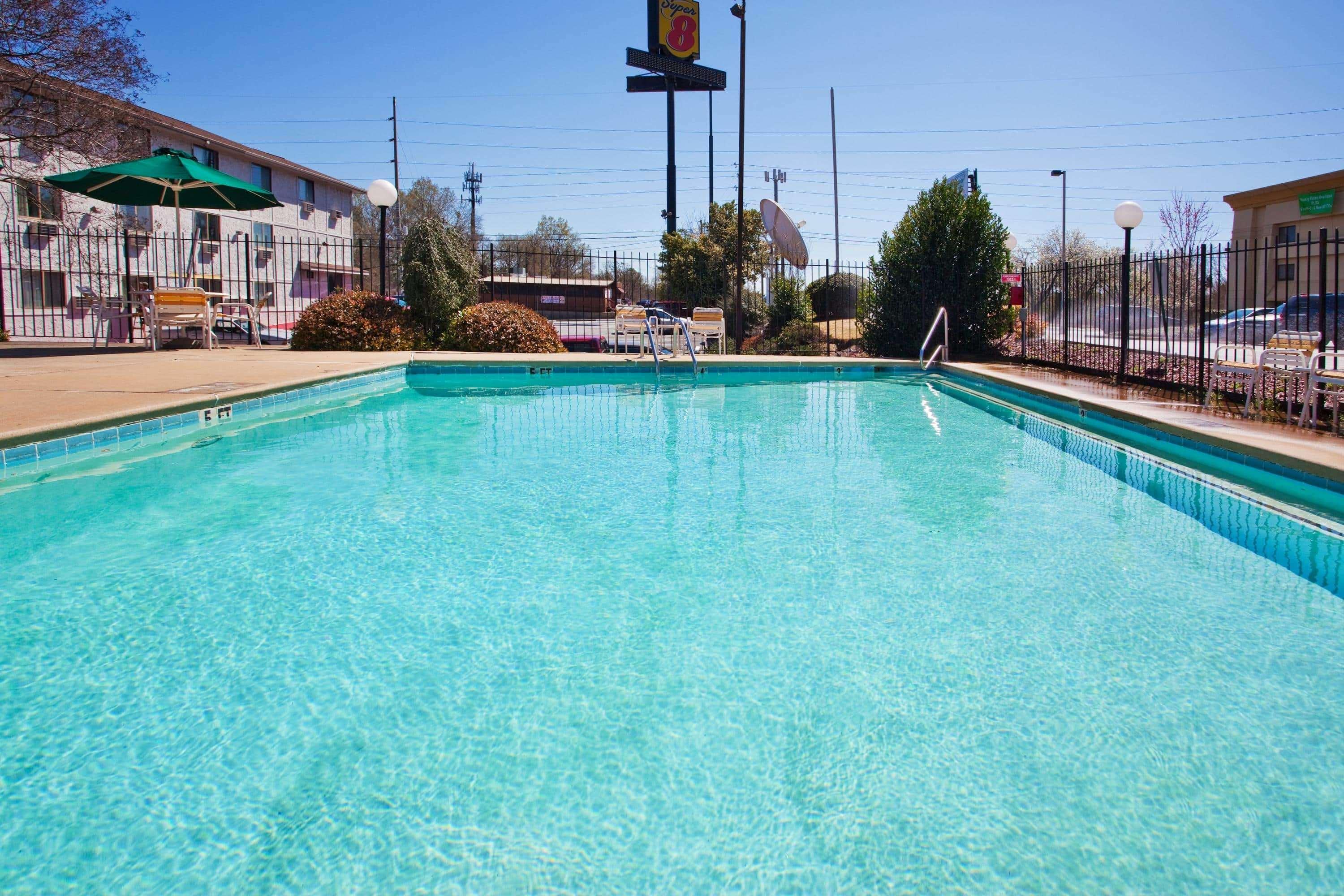 Travelodge By Wyndham Columbus State University Екстериор снимка