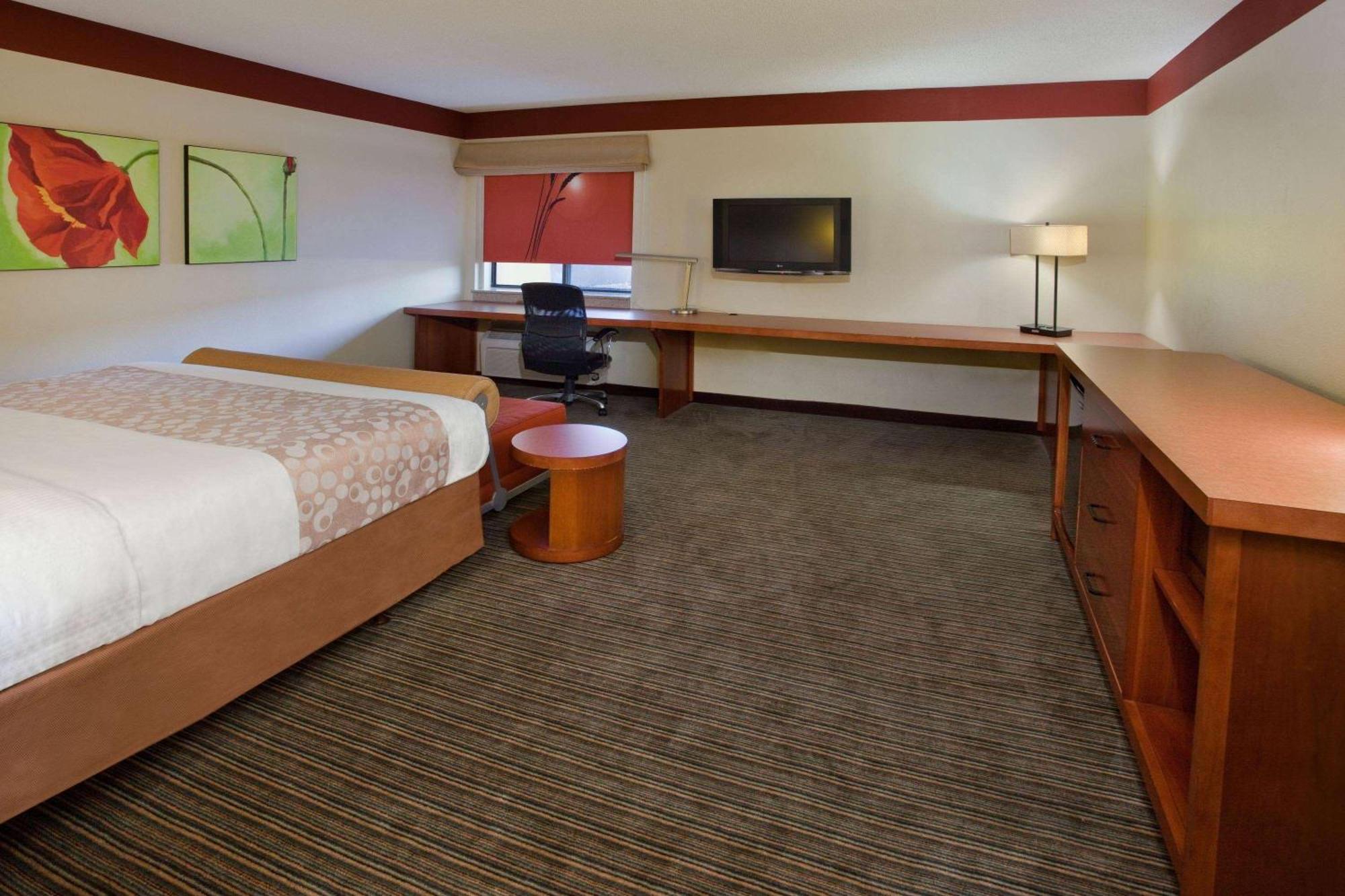 Travelodge By Wyndham Columbus State University Екстериор снимка